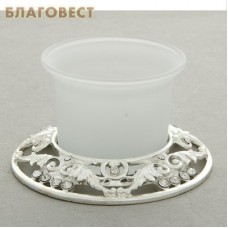 Лапмада на металлической подставке с жемчужинами